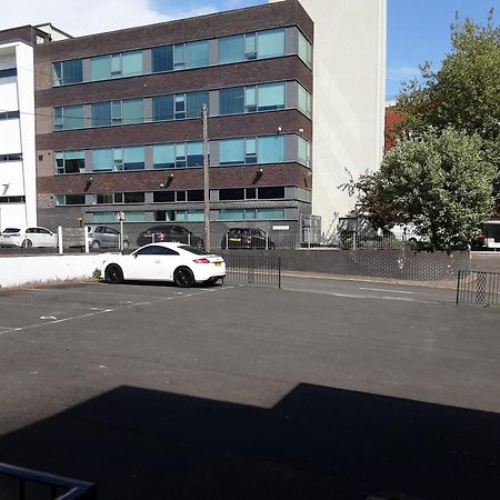 Quiet 2 Bedroom Flat In Darlington With Free Parking, Wi-Fi And More מראה חיצוני תמונה