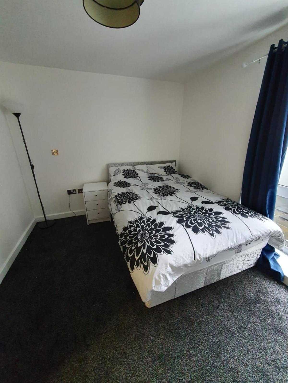 Quiet 2 Bedroom Flat In Darlington With Free Parking, Wi-Fi And More מראה חיצוני תמונה