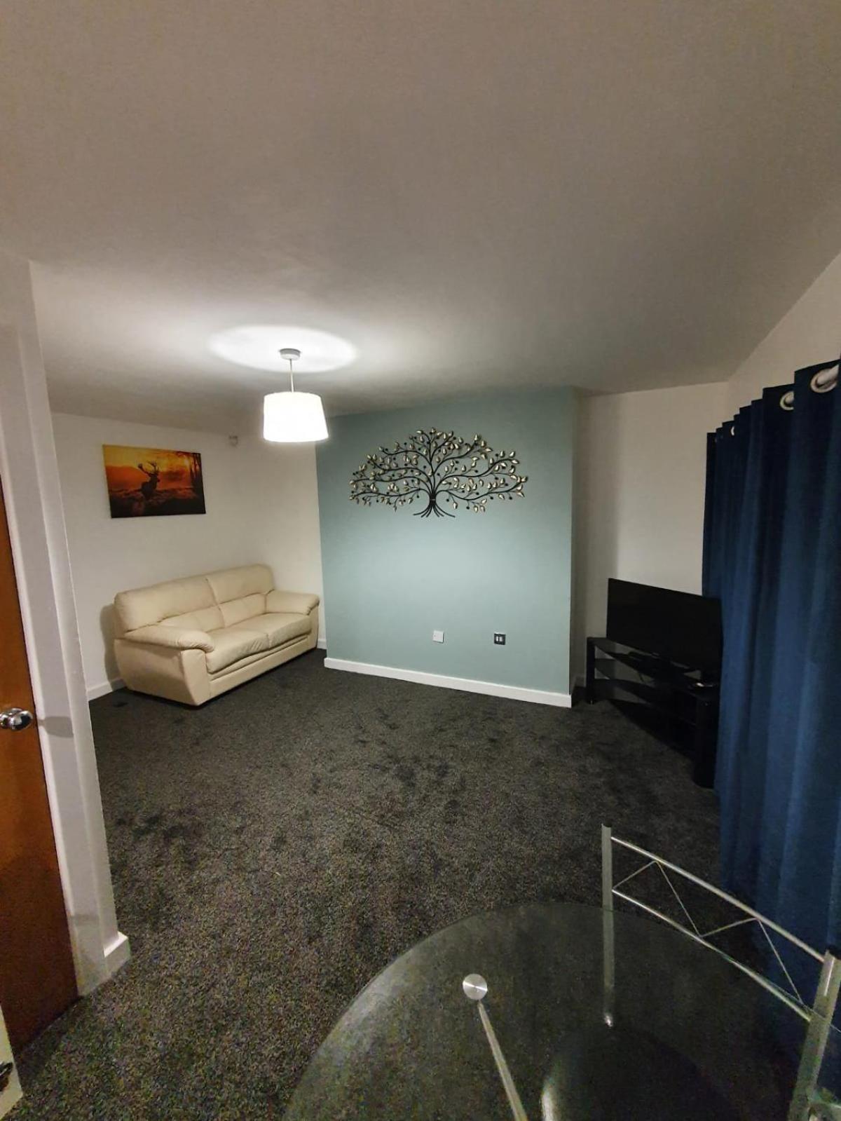 Quiet 2 Bedroom Flat In Darlington With Free Parking, Wi-Fi And More מראה חיצוני תמונה